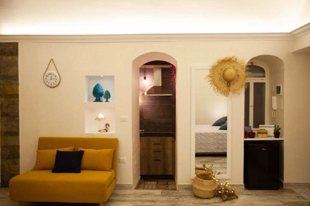 Plebiscito House - Casa Vacanze Napoli エクステリア 写真